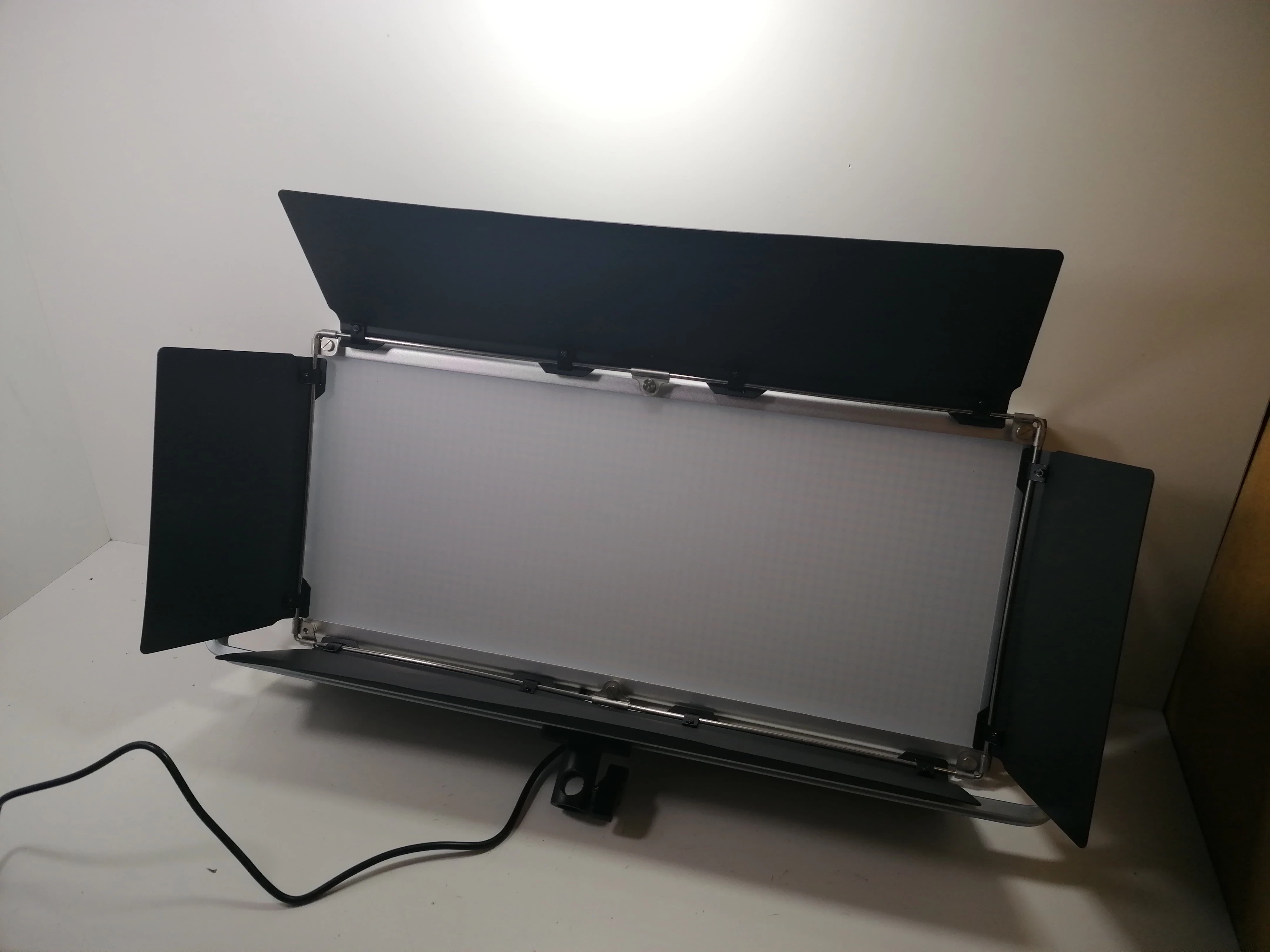 lampa-fotograficzna-neewer-nl1920-product-id