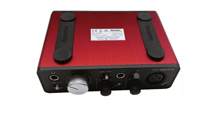 ZESTAW MUZYCZNY FOCUSRITE SCARLETT SOLO STUDIO PACK 2GEN PUDEŁKO