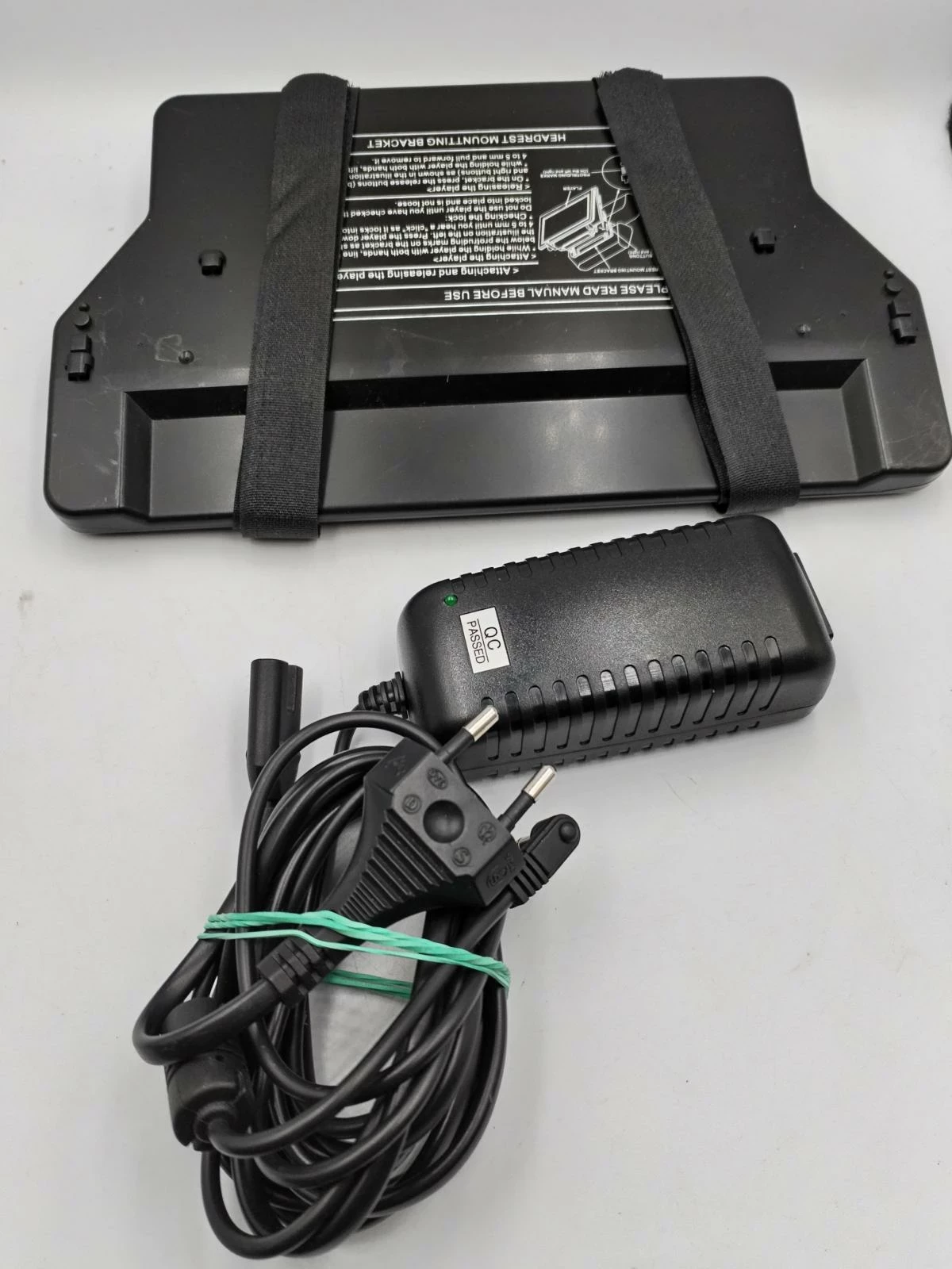 przenosny-odtwarzacz-dvd-manta-dvd-054-kolor-czarny