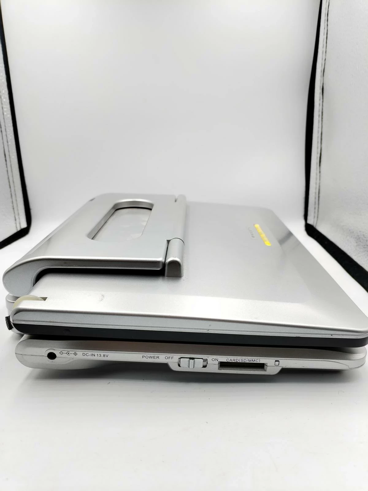 przenosny-odtwarzacz-dvd-manta-dvd-054-product-id-804babed-88dd-4377-8bb5-d548a9e0987e