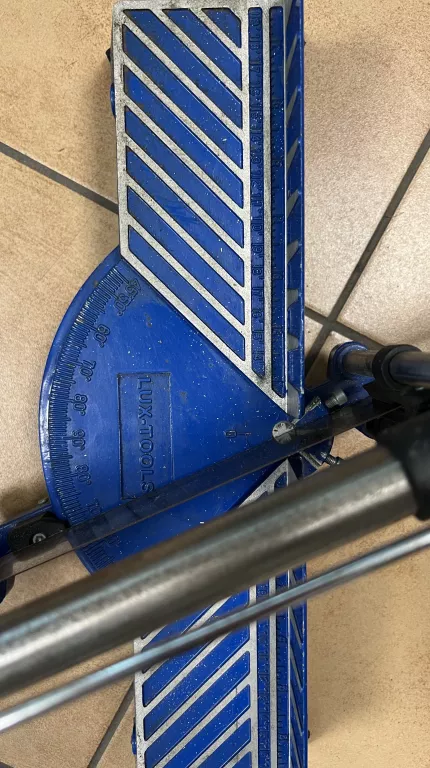 pila-katowa-ukosowa-reczna-ukosnica-ukosna-550mm-przeznaczenie-do-betonu-komorkowego