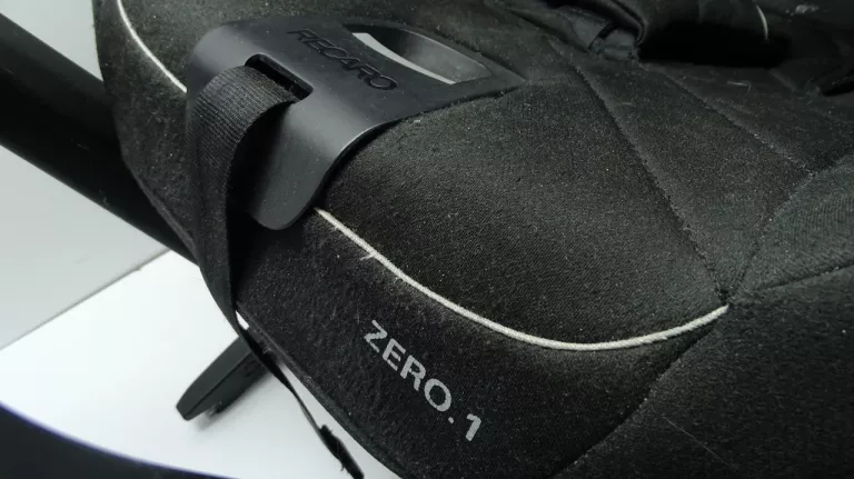 FOTELIK SAMOCHODOWY OBROTOWY RECARO ZERO.1 18KG