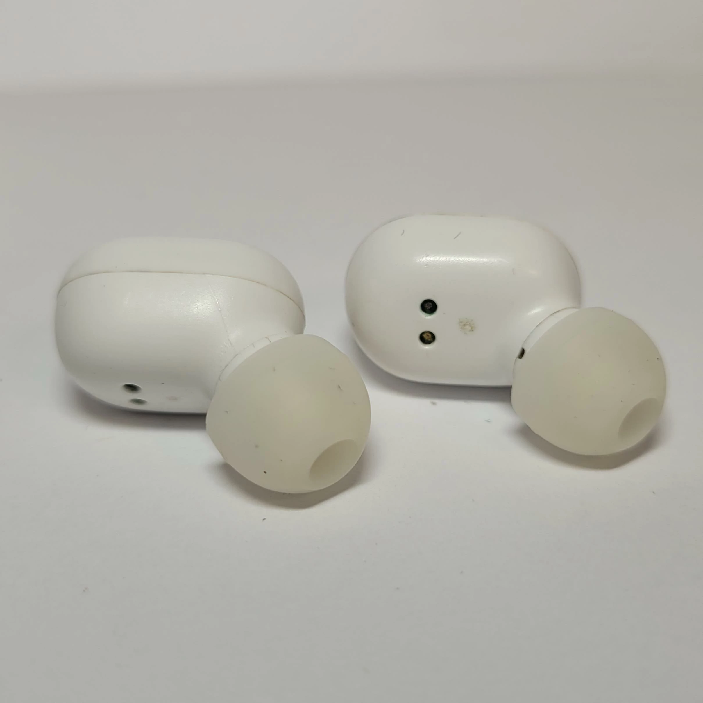 sluchawki-douszne-haylou-gt1-kolor-dominujacy-bialy