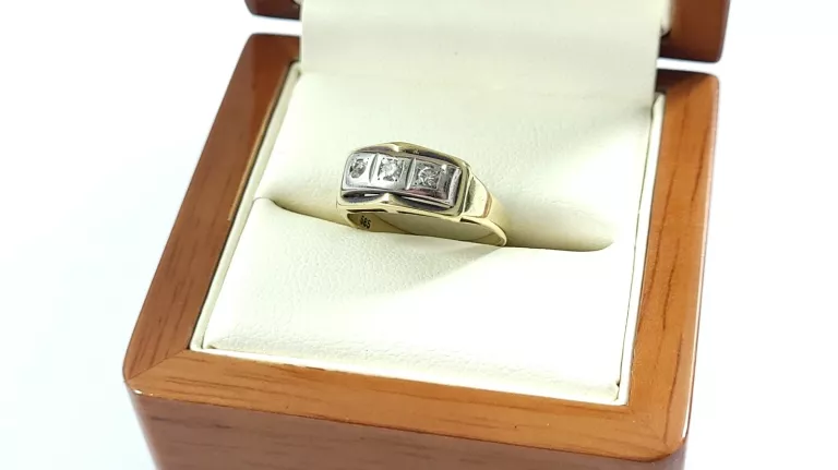 zloty-pierscionek-z-cyrkoniami-p585r13340g-kosciuszki-23b-malbork