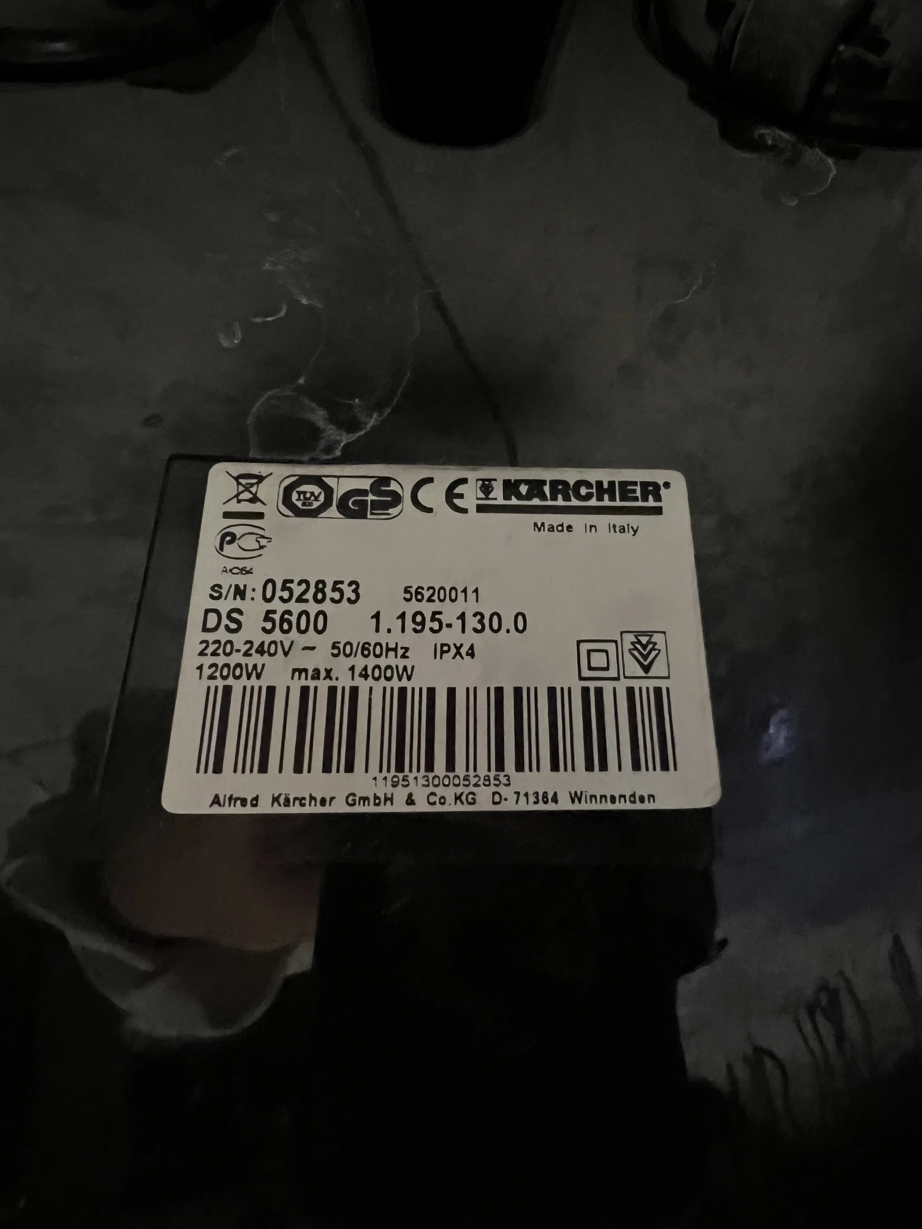 odkurzacz-karcher-z-filtrem-wodnym-ds-5600-stan-11323-2