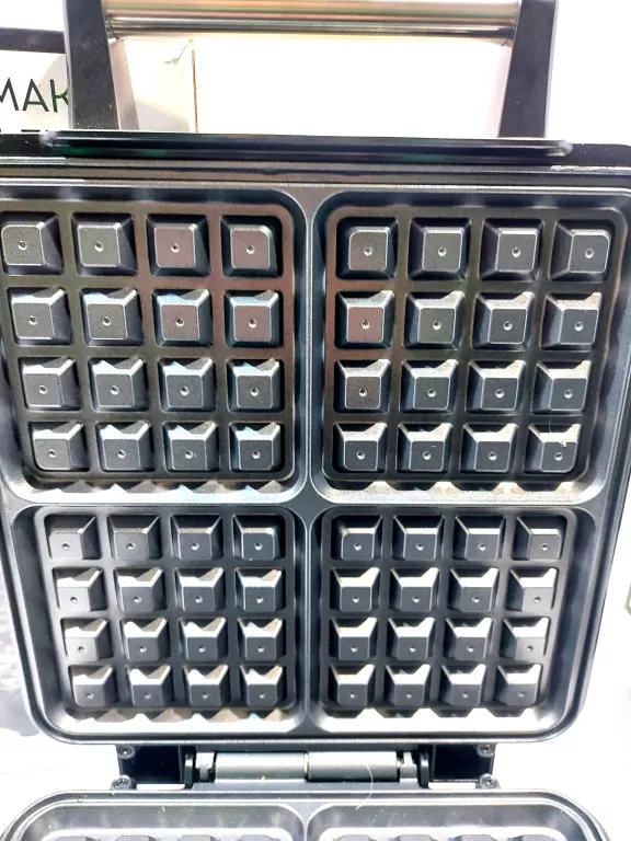 GOFROWNICA OPIEKACZ NA 4 GOFRY 1100W FIRST AUSTRIA