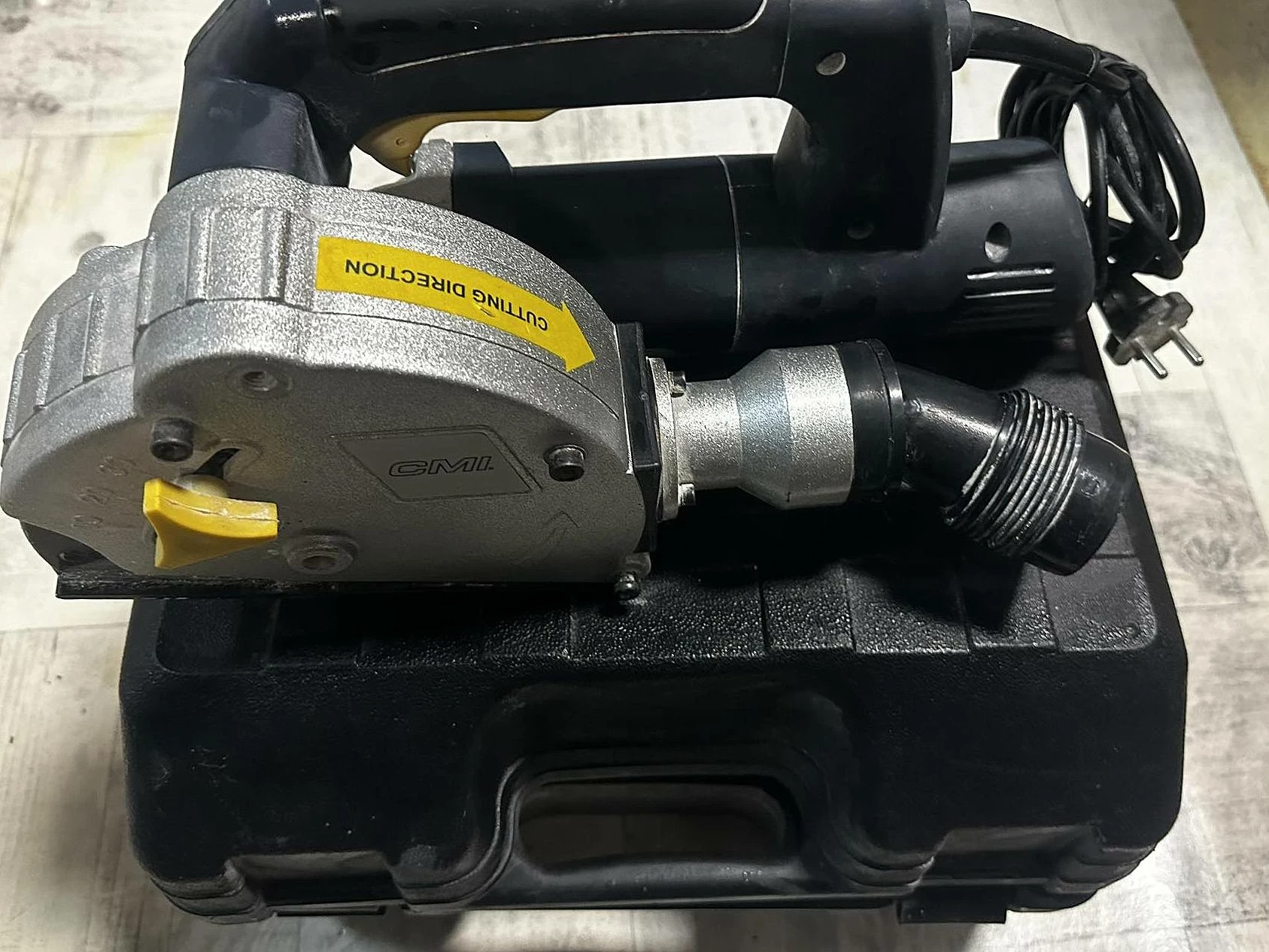 cmi-bruzdownica-c-mnf-1320-maksymalna-predkosc-obrotowa-4000