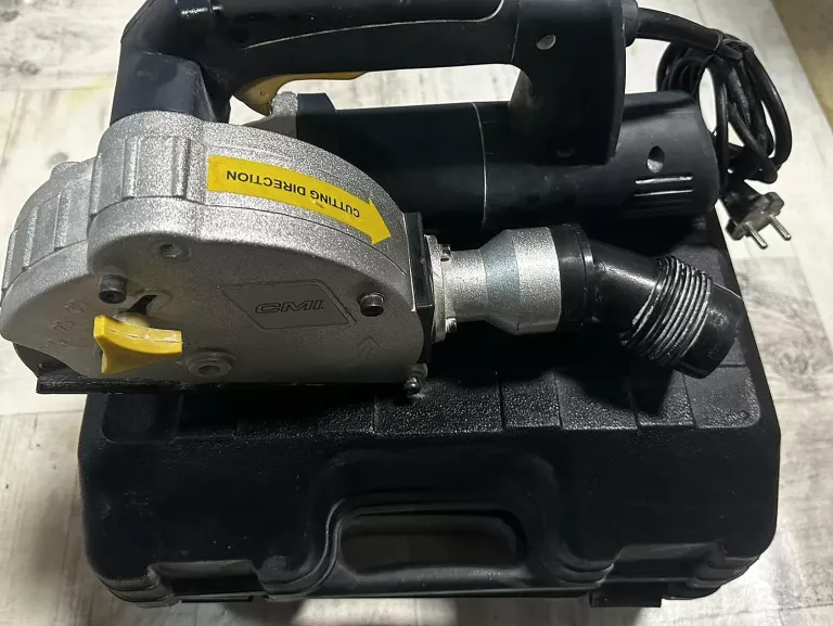 cmi-bruzdownica-c-mnf-1320-maksymalna-predkosc-obrotowa-4000