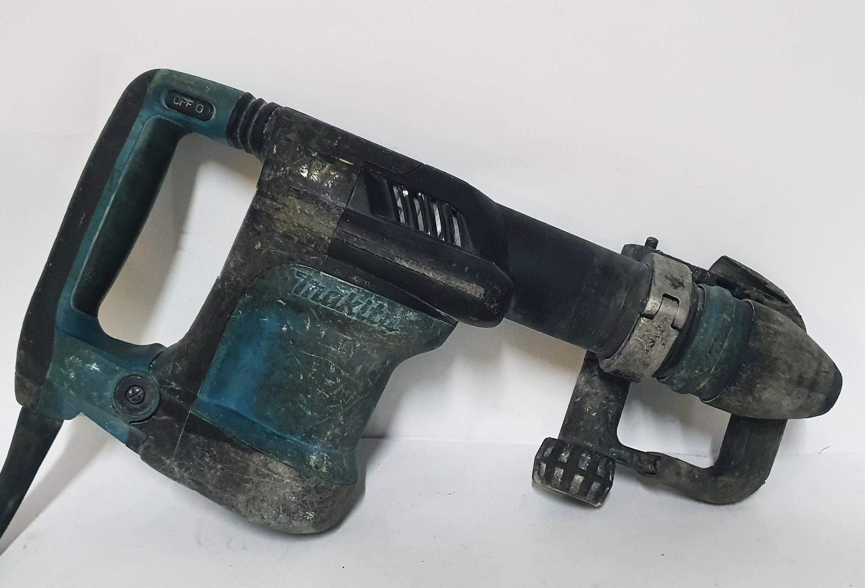 mlot-udarowy-makita-hm0871c-sds-typ-uchwytu-sds-max