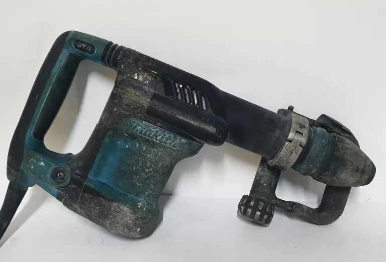 mlot-udarowy-makita-hm0871c-sds-typ-uchwytu-sds-max