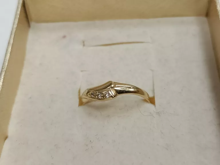 ciekawy-zloty-pierscionek-121g-pr585-rozmiar-15-kolor-249512-1647429