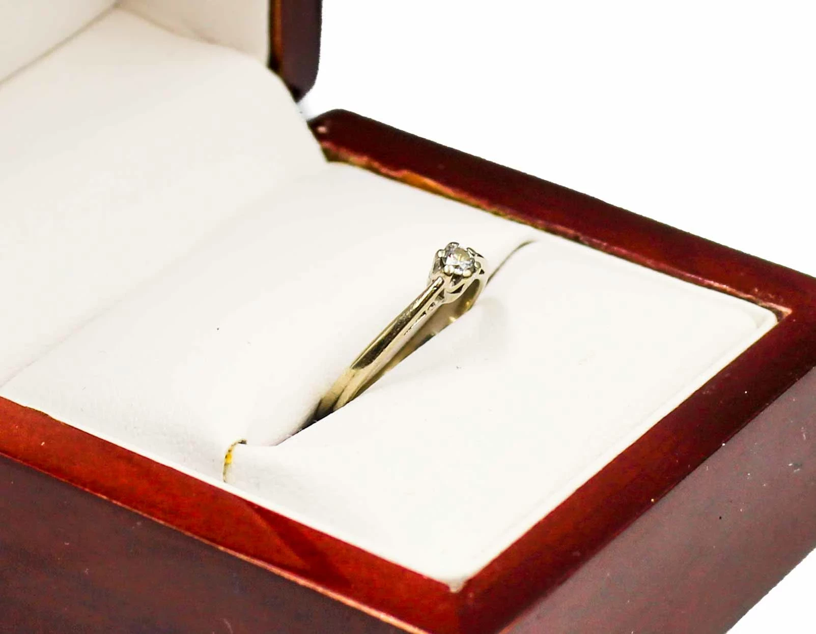 zloty-pierscionek-z-diamentem-010-ct-si1-h-stan-11323-2