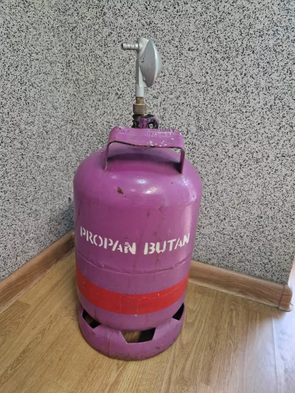 BUTLA GAZOWA PROPAN BUTAN 8KG Z REDUKTOREM