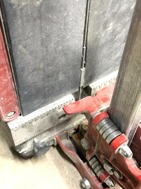 MASZYNKA DO CIĘCIA GLAZURY WERTEC 800MM