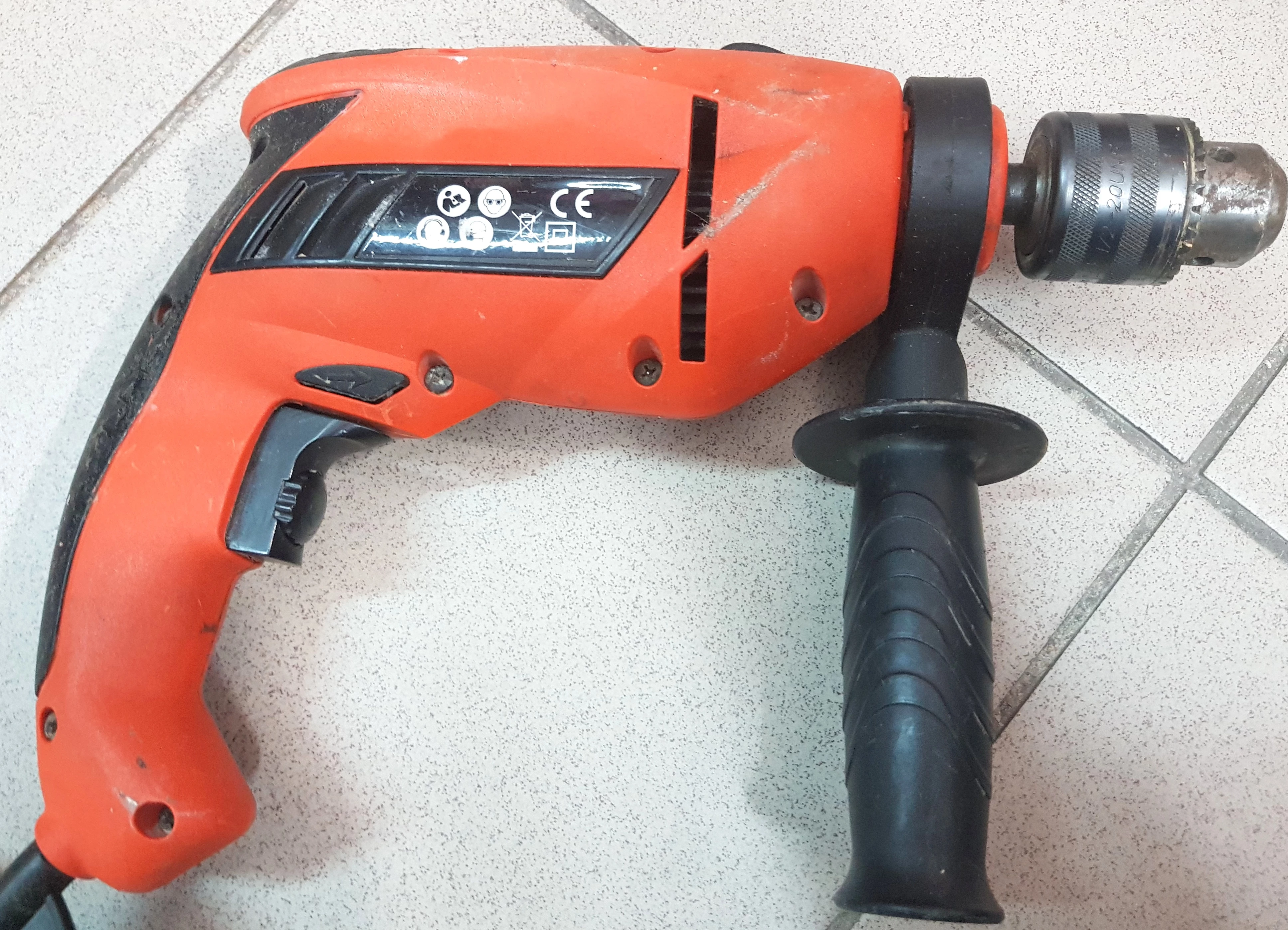 wiertarka-comparator-810w-rodzaj-udarowa