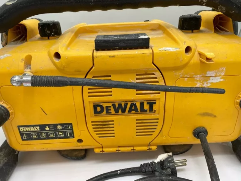 RADIO BUDOWLANE DEWALT DC013