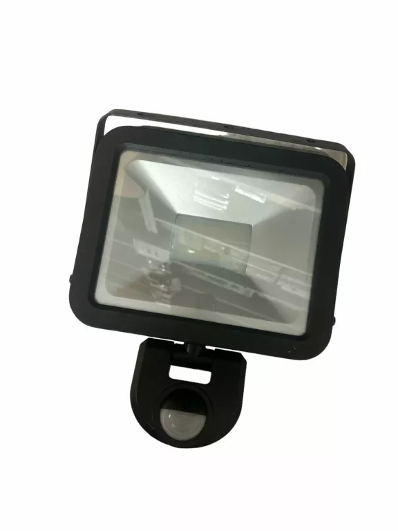 naswietlacz-blooma-weyburn-z-czujnikiem-ruchu-30-w-czarny-moc-znamionowa-1