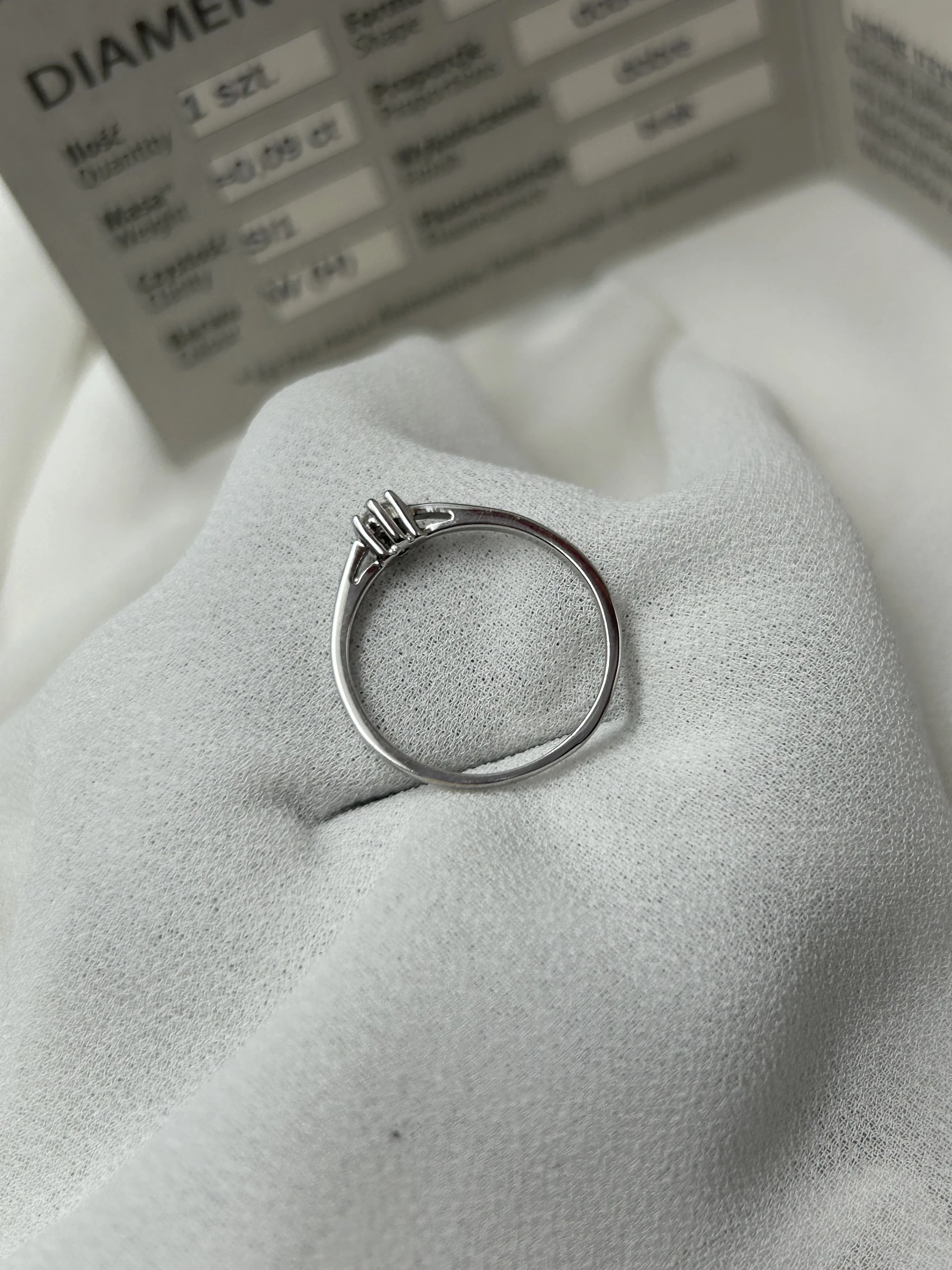 zloty-pierscionek-biale-zloto-585-125g-z-brylantem-009ct-r10-rozmiarsrednica-wew-mm-372-21