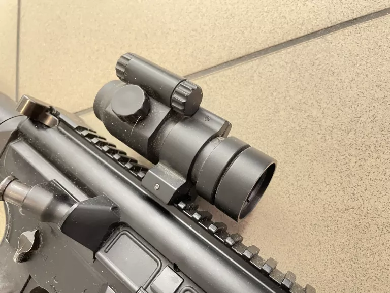WIATRÓWKA CO2 SIG SAUER MCX 4,5 MM Z LUNETĄ