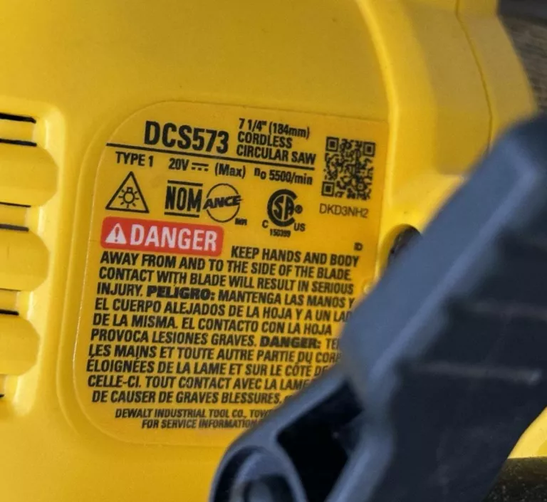 ZESTAW DEWALT PILARKA TARCZOWA DEWALT DSC 573 + ZAKRĘTARKA DEWALT DCF887