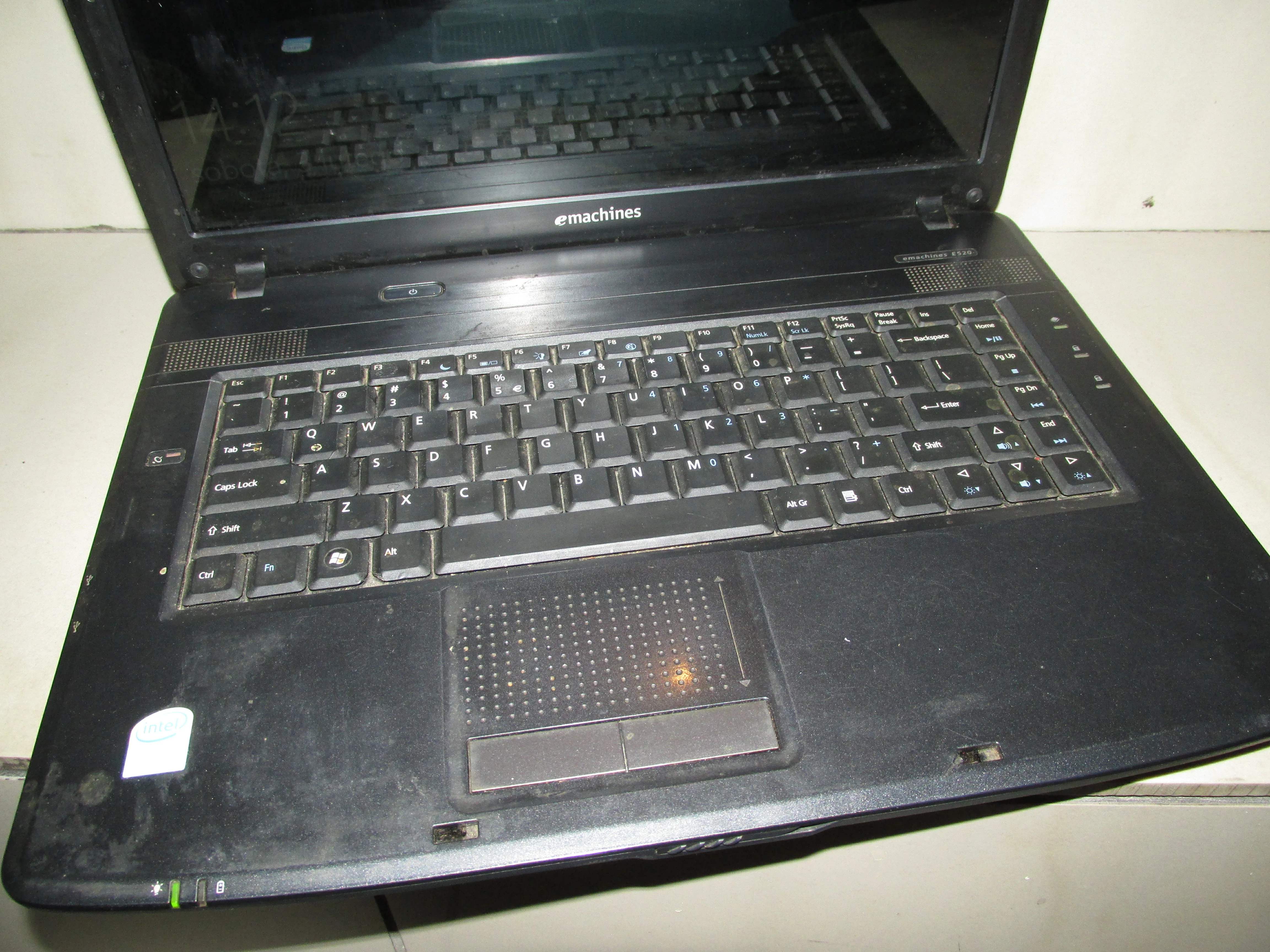 laptop-emachines-e520-2gb160gb-przekatna-ekranu-154
