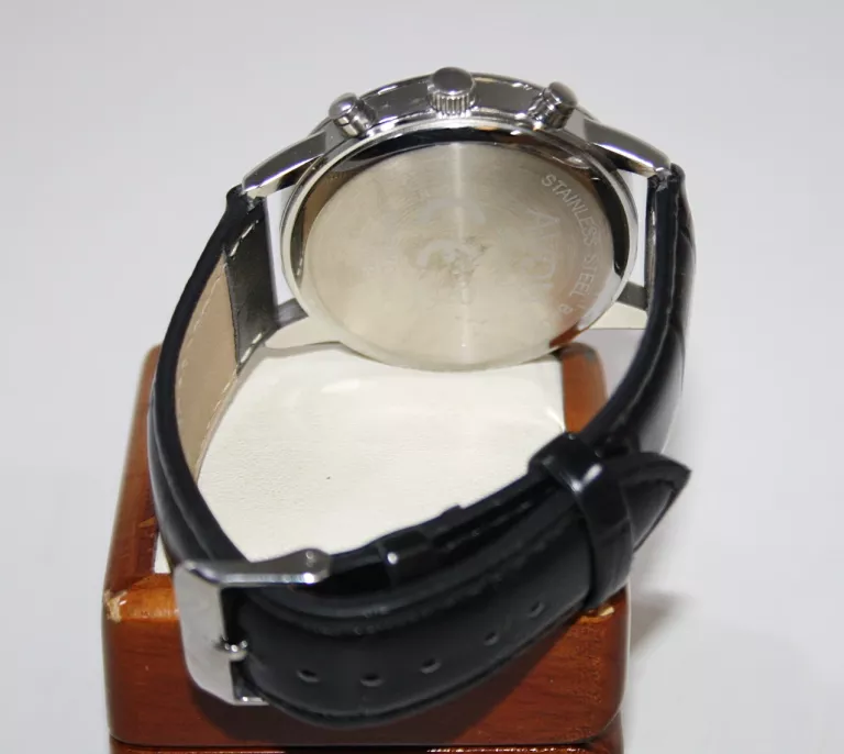 zegarek-avon-rodzaj-analogowe