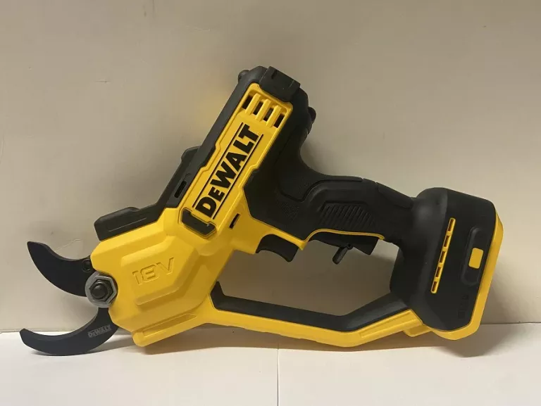 DEWALT AKUMULATOROWY SEKATOR DO GAŁĘZI DCMPP568N