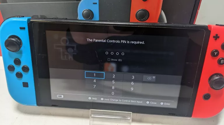 KONSOLA NINTENDO SWITCH *OPIS*