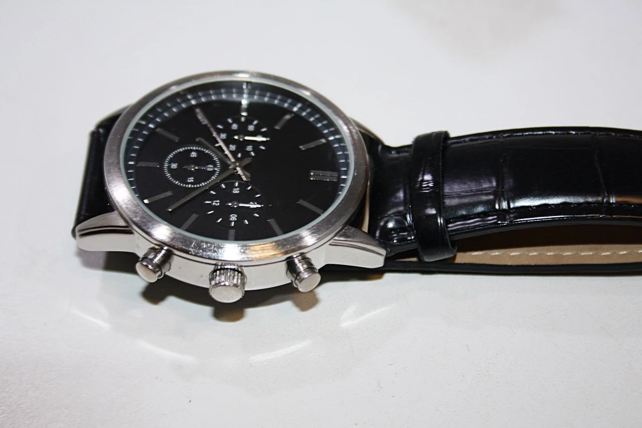 zegarek-avon-mechanizm-kwarcowy