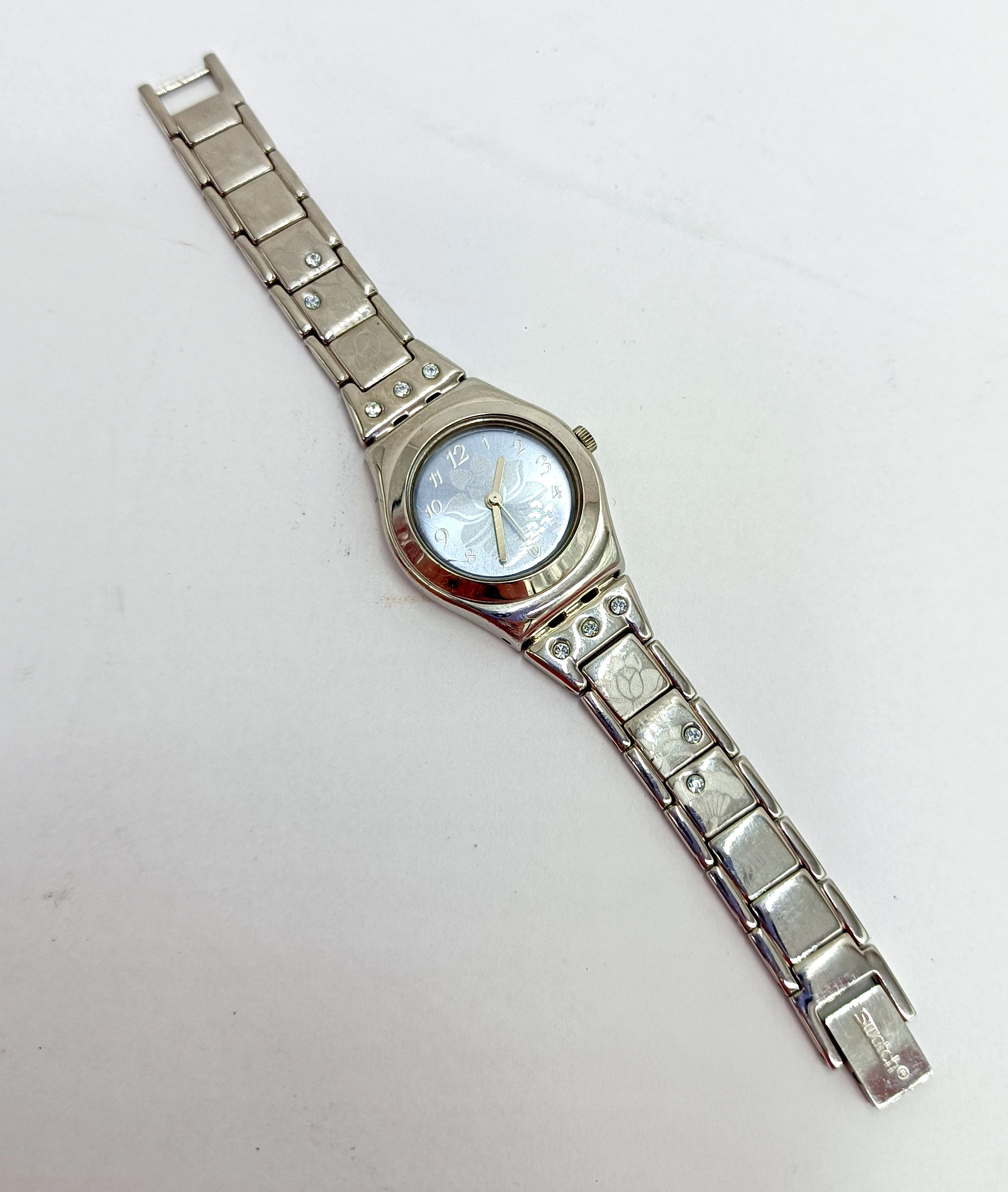 zegarek-dziewczecy-swatch-irony-lady-flower-box-stan-uzywany