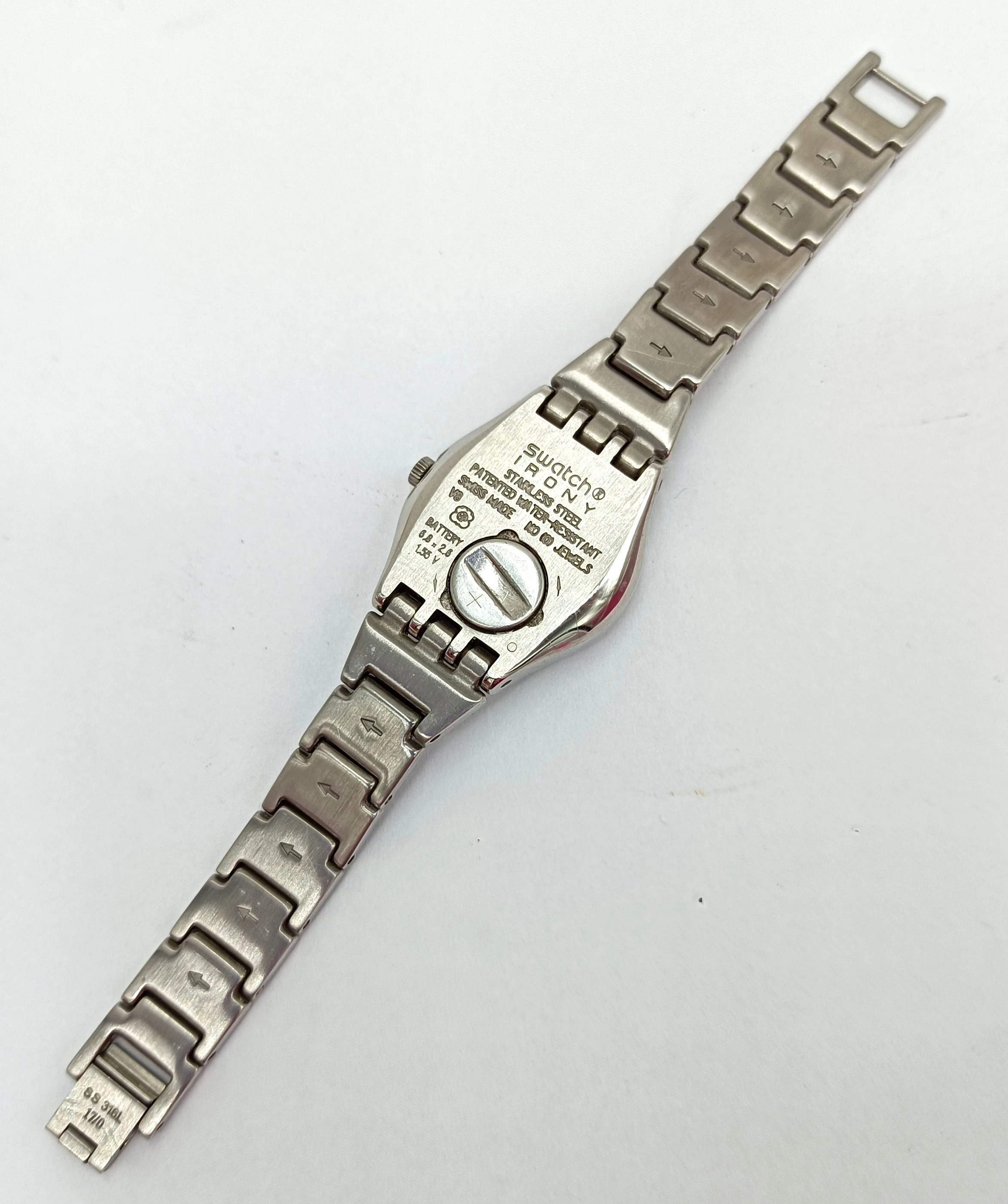 zegarek-dziewczecy-swatch-irony-lady-flower-box-material-paska-inny-metal