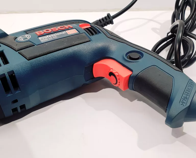 WIERTARKA UDAROWA 750W 16 RE BOSCH + WALIZKA