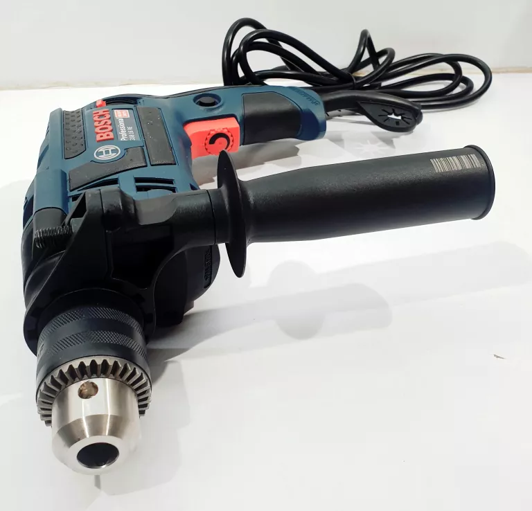 WIERTARKA UDAROWA 750W 16 RE BOSCH + WALIZKA