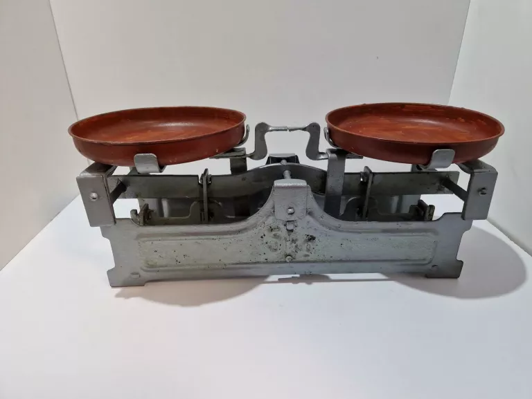 piekna-stara-waga-szalkowa-antyk-rynek-42-skawina