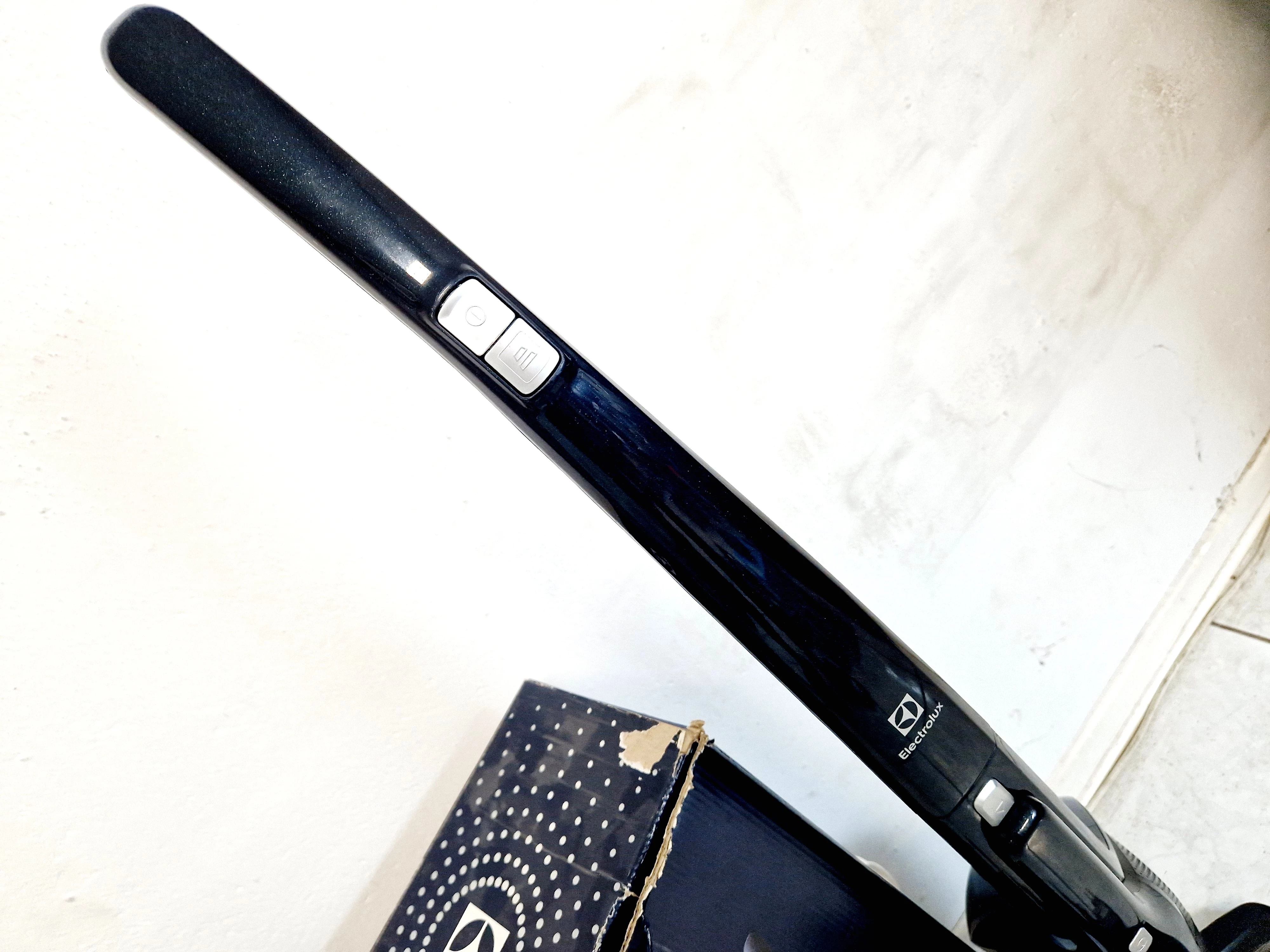 odkurzacz-electrolux-ergorapido-eer75stm-kolor-dominujacy-niebieski