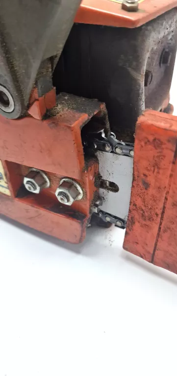 pila-spalinowa-husqvarna-136-opis-zasilanie-spalinowe