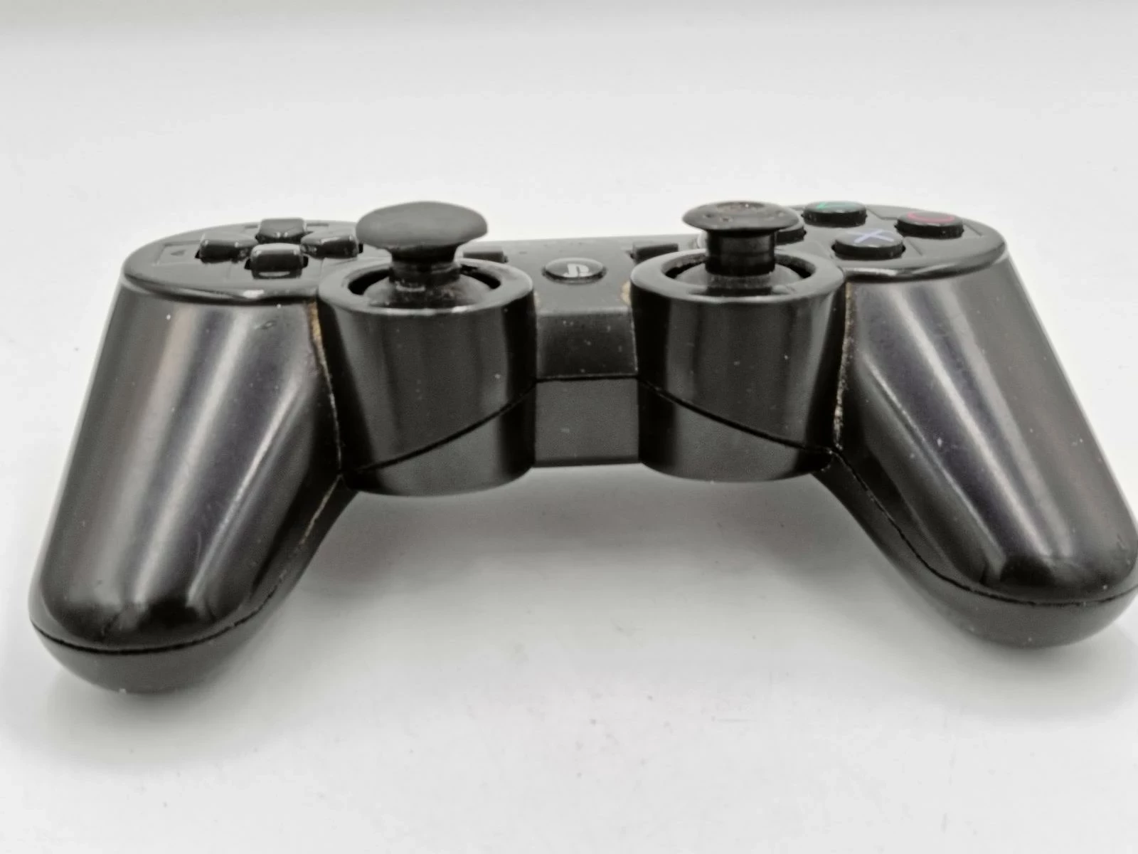 pad-sony-do-ps3-popekana-obudowa-brak-gumeczki-na-analogu-opis-kod-producenta-cechzc2u