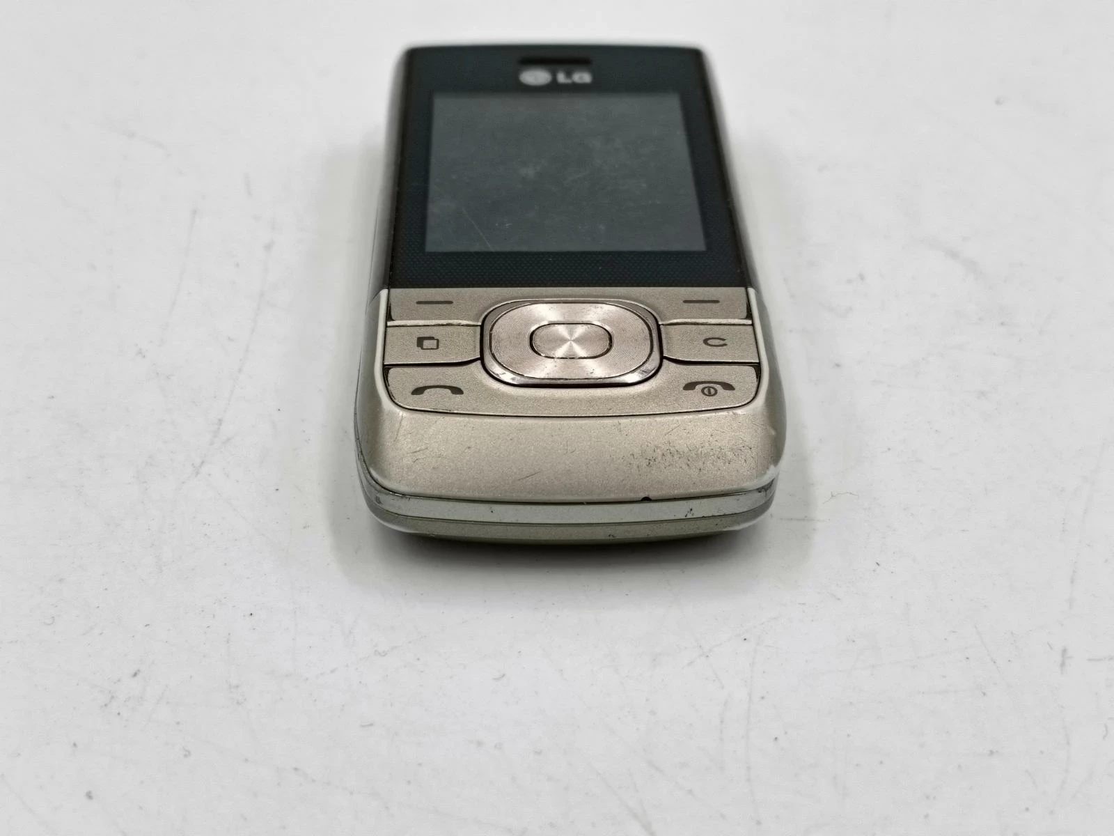 telefon-lg-a310-ladowarka-kolor-srebrny