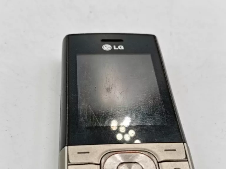 telefon-lg-a310-ladowarka-pamiec-ram-4-mb