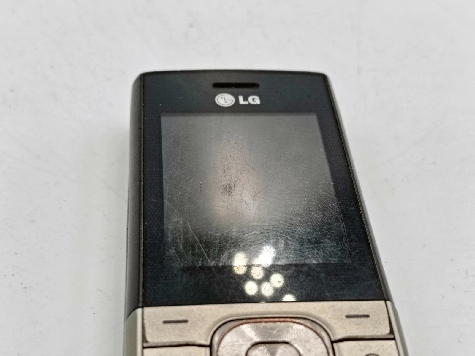 telefon-lg-a310-ladowarka-pamiec-ram-4-mb