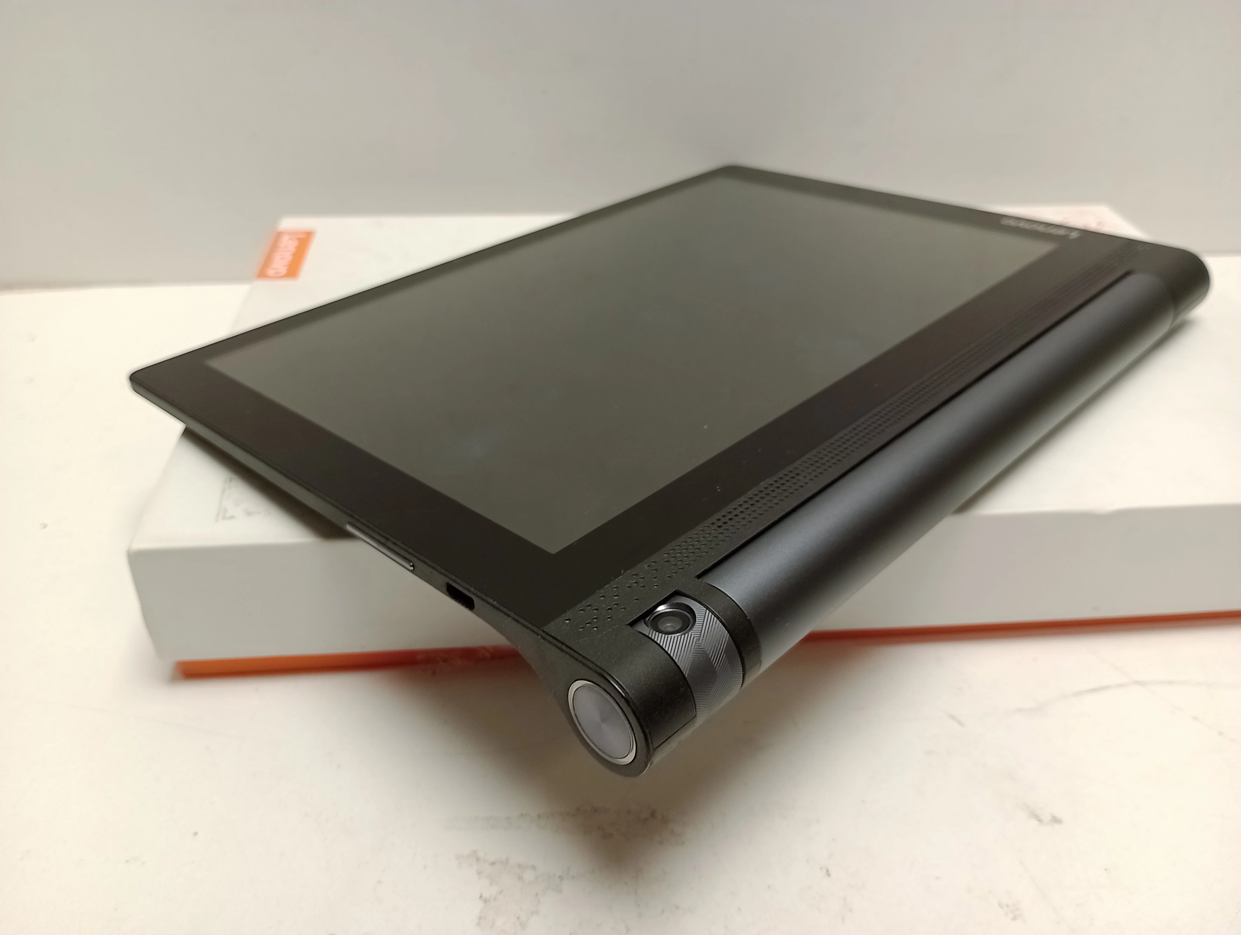 tablet-lenovo-yoga-tab-3-10-101-1-gb-16-gb-system-operacyjny-android