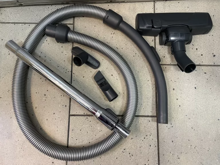 ODKURZACZ ZANUSSI COMPACT GO
