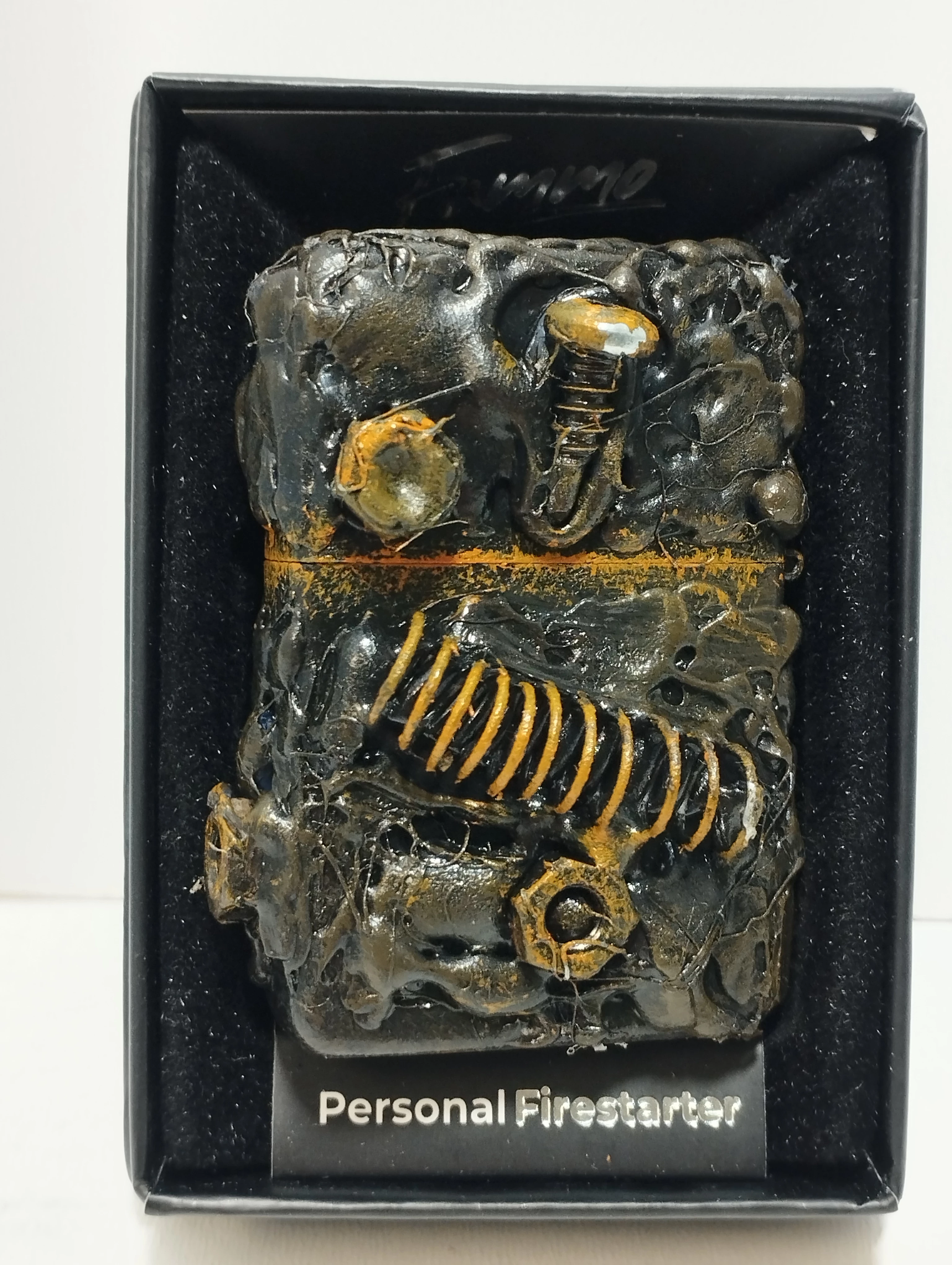 zapalniczka-fummo-custom-osiedle-niepodleglosci-1-krakow