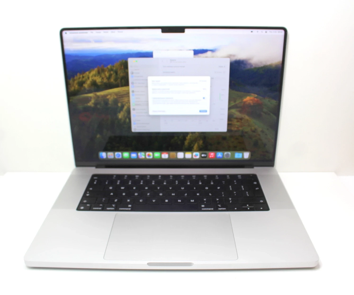 laptop-apple-macbook-pro-a2485-16-16512gb-przekatna-ekranu-1620