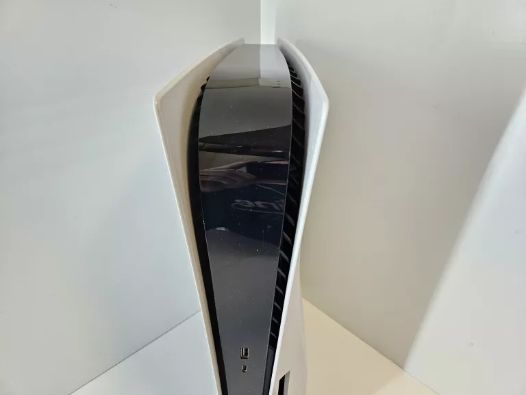 KONSOLA SONY PLAYSTATION 5 825GB PAD PS5