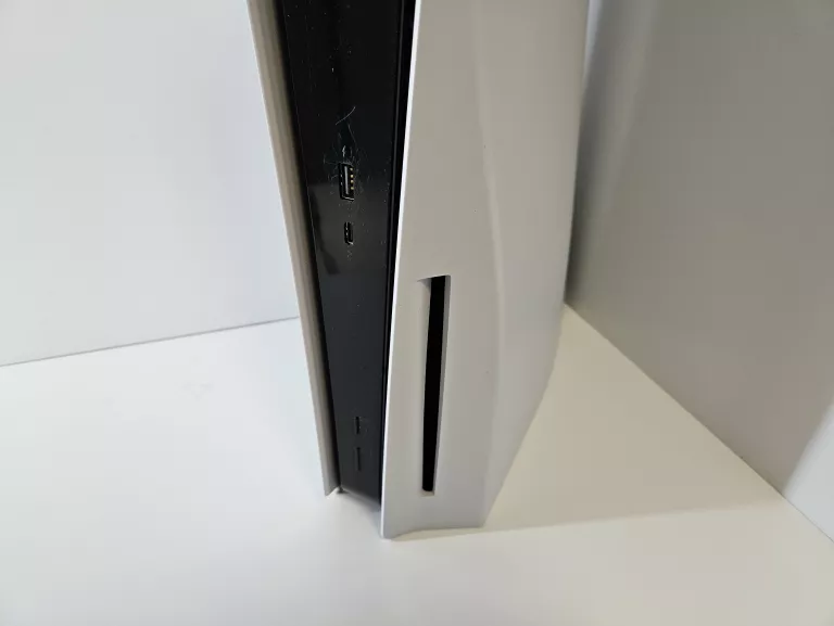 KONSOLA SONY PLAYSTATION 5 825GB PAD PS5
