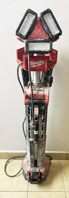LAMPA STOJACA MILWAUKEE M18 HSAL