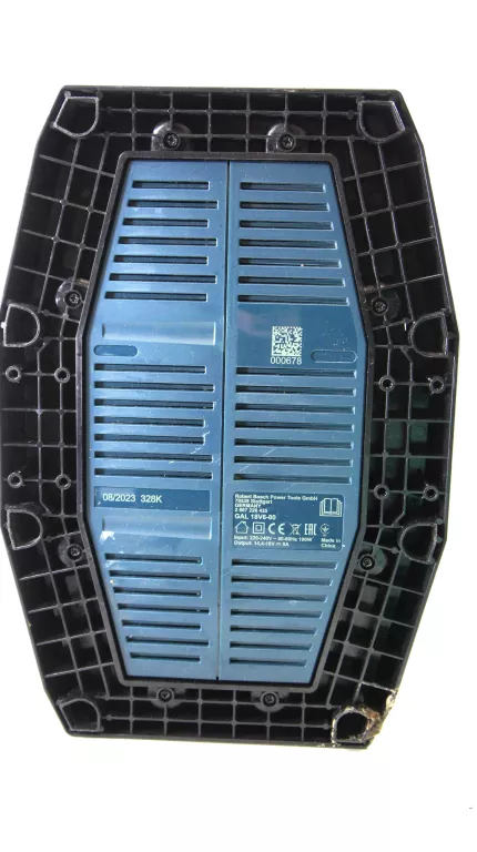 SZYBKA ŁADOWARKA BOSCH PROFESSIONAL 8A