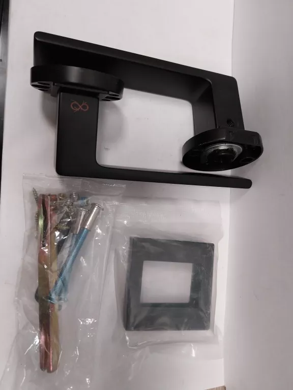 klamka-do-drzwi-wewn-czarna-zestaw-osiedle-centrum-d1-krakow