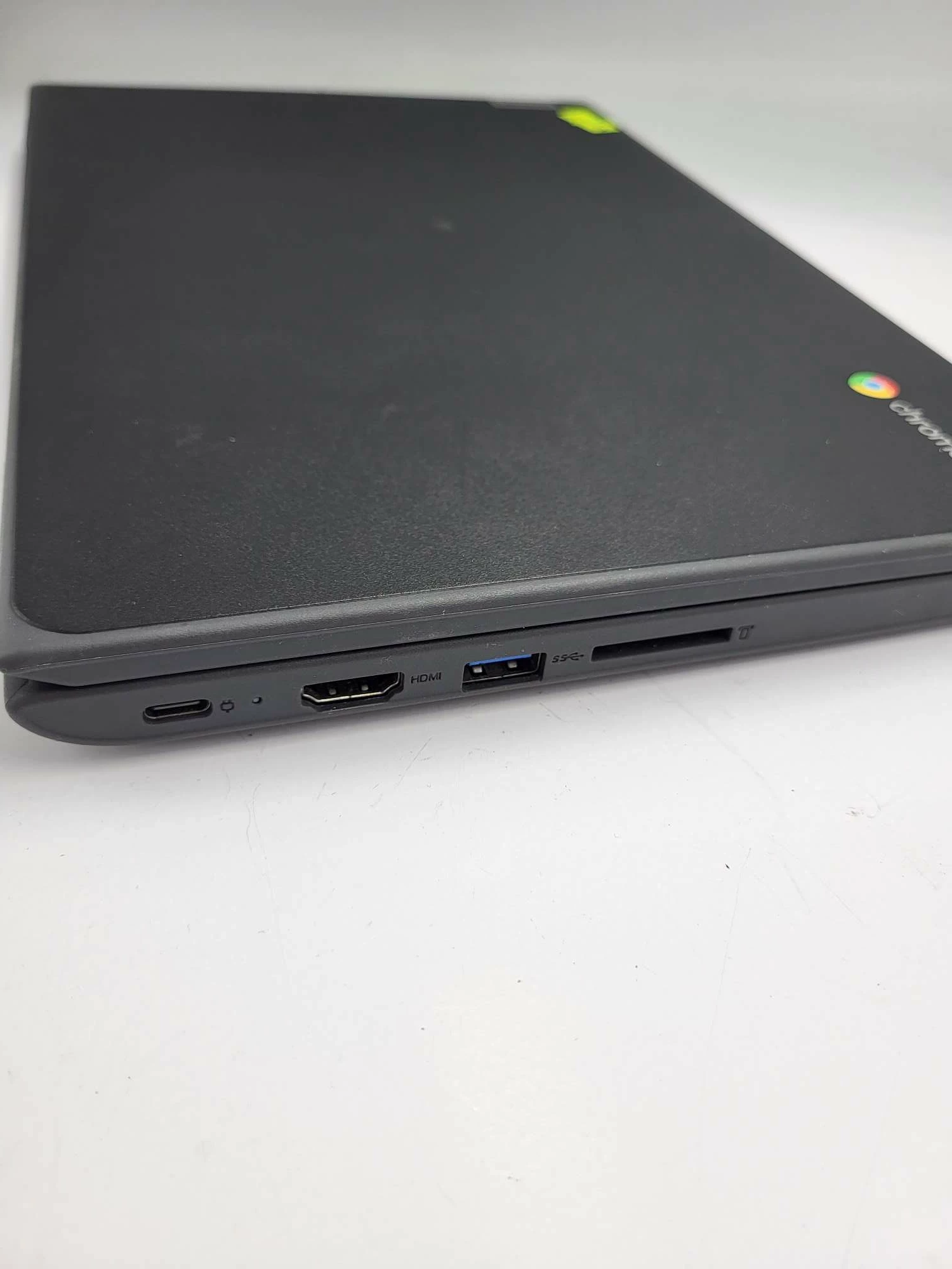 laptop-lenovo-chromebook-100e-2nd-gen-32gb-warto-seria-procesora-intel-celeron-n